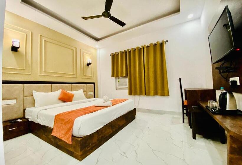 带大床的豪华间, Amritsar View With Swimming Pool   Best Selling Property In Amritsar