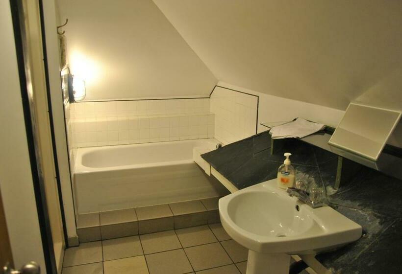 Семейный Номер, Auberge Internationale De Rivière Du Loup