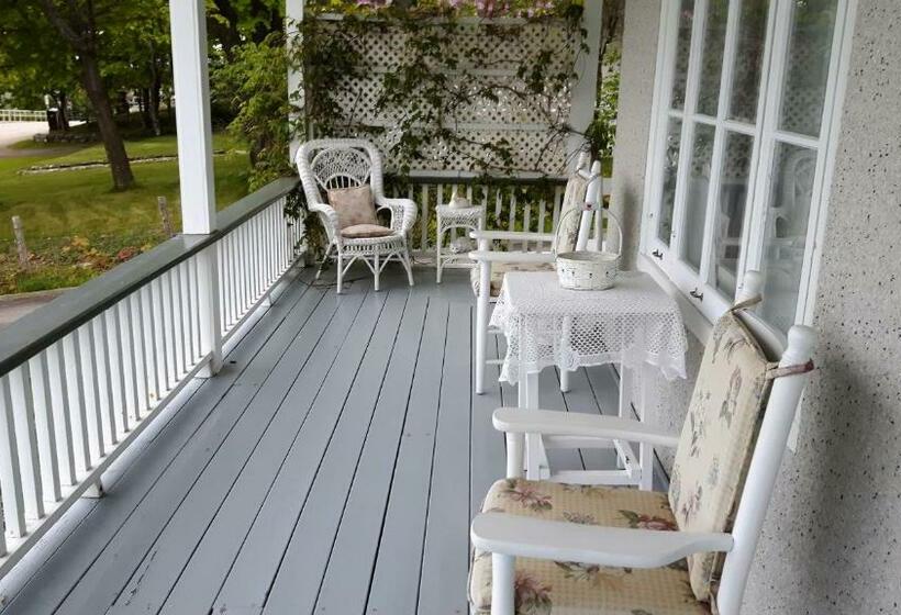 バス共有のスタンダードルーム, Auberge Gite Maison Des Lilas