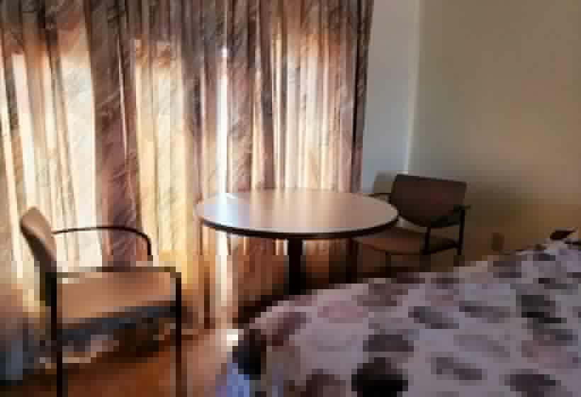 キングサイズベッドのスタンダードルーム, Olympia Motel