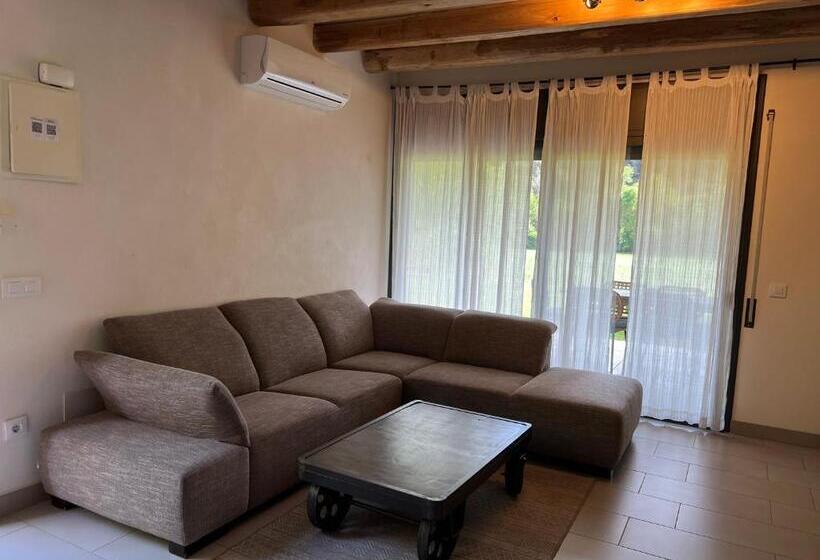Семейные Апартаменты, Can Clotas Hotel Masia