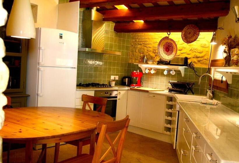 Семейные Апартаменты, Can Clotas Hotel Masia