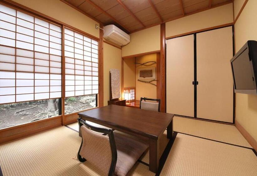 스탠다드 룸, Yamashinobu
