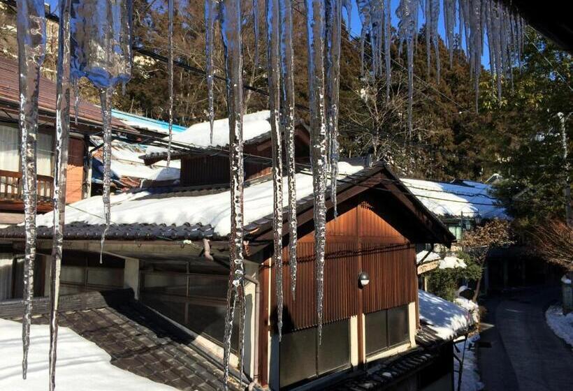 Номер Стандарт Четырехместный Совместный Санузел, Yudanaka Onsen Yamazakiya