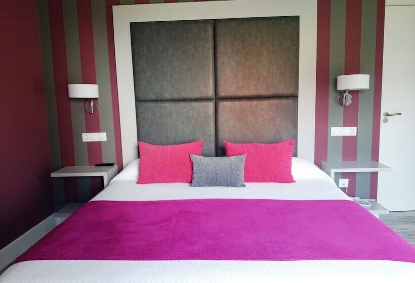 Chambre Supérieure, A Finca