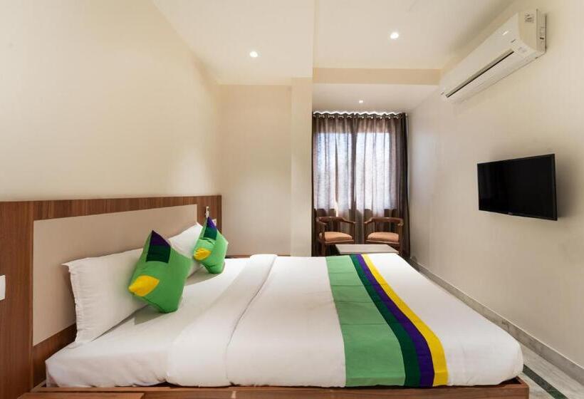 Номер Deluxe, Treebo Kaveri