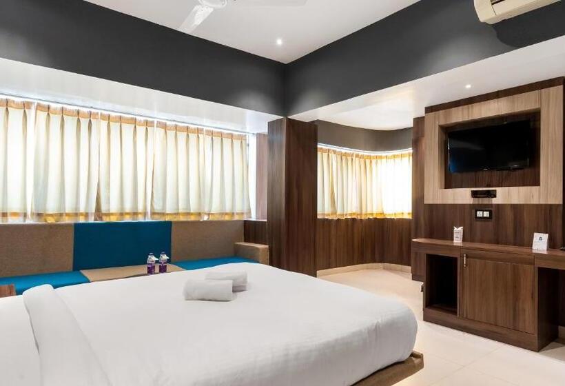اتاق لوکس با چشم‌انداز شهر, Niranjana Hotel Bodhgaya