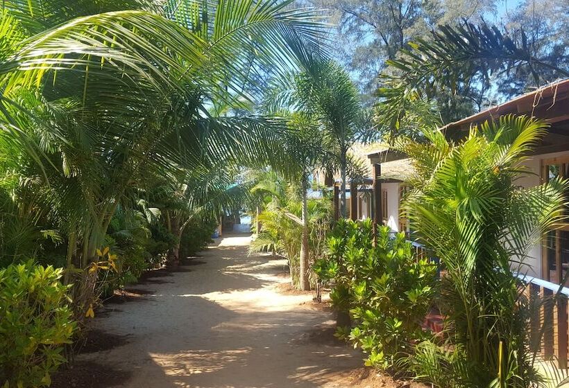 Номер Стандарт Боковой Вид на Море, Peace Garden Beach Resort