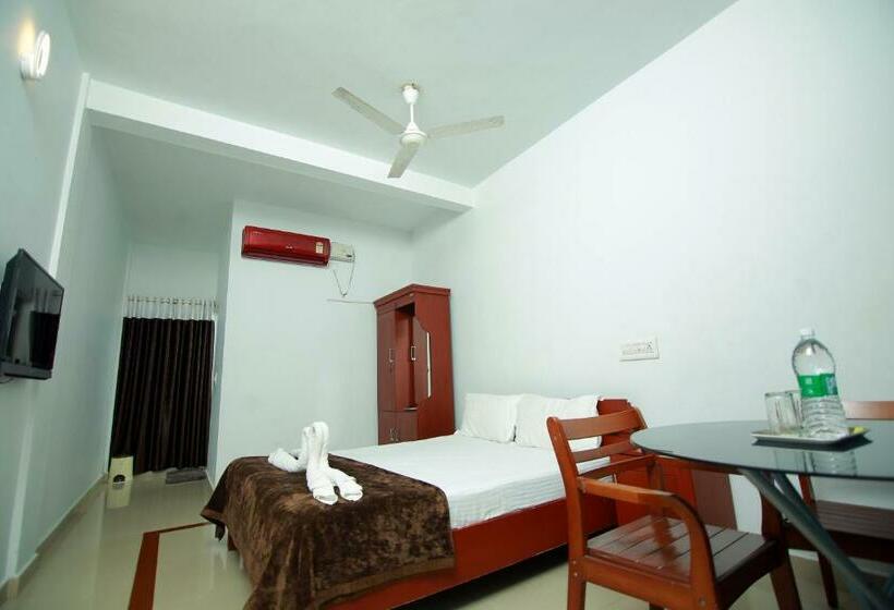 Номер Deluxe, Shalom Beach Residency