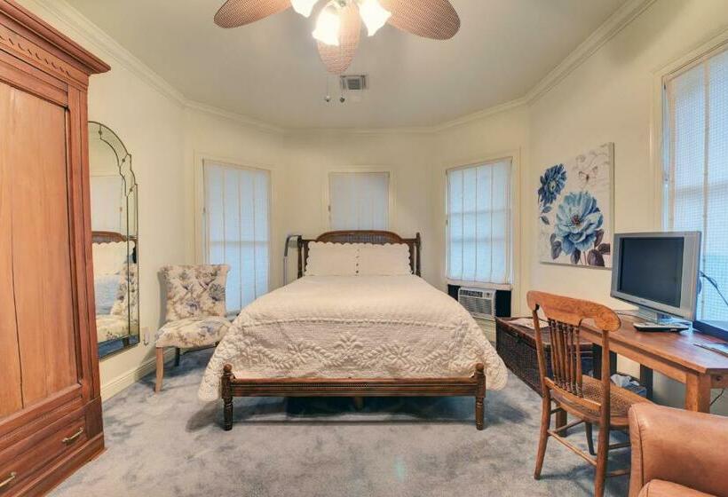 스탠다드 룸, A Chateau On The Bayou Bed & Breakfast