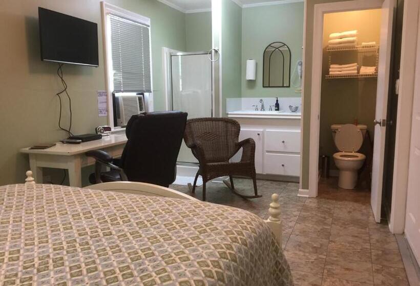 스탠다드 룸, A Chateau On The Bayou Bed & Breakfast