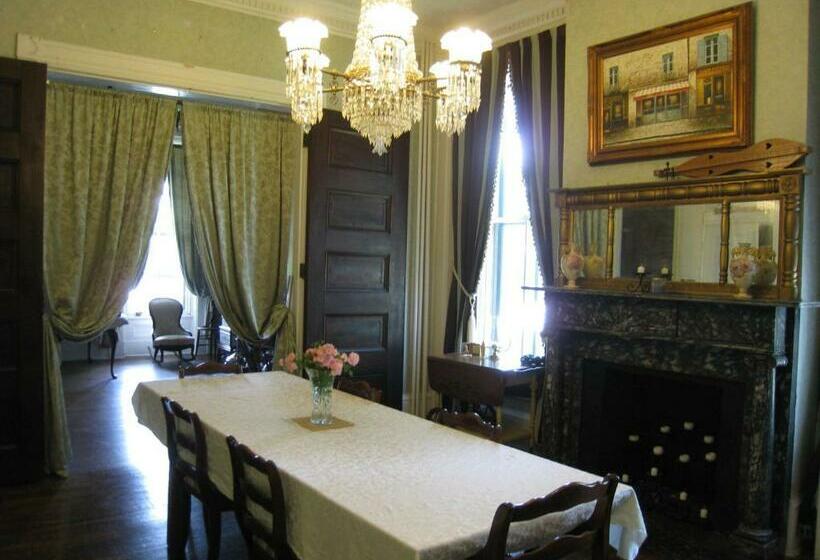 디럭스 스위트, Allegheny Street Bed & Breakfast