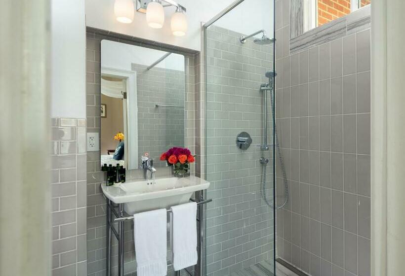 带大床的标准间, South Court Inn