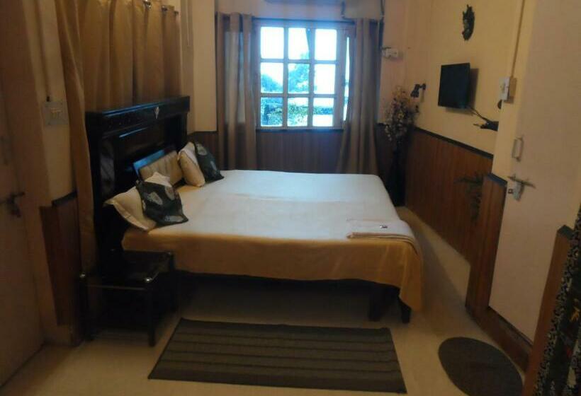 Семейный Номер Deluxe, Mcleodganj Bed & Breakfast