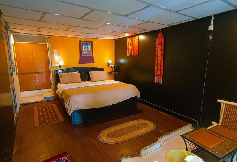 Номер Deluxe с Террасой, Mcleodganj Bed & Breakfast