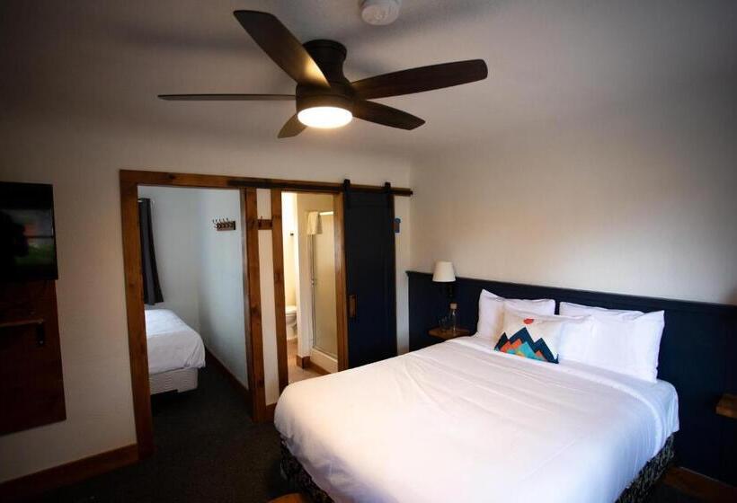 标准间, Left Coast Lodge