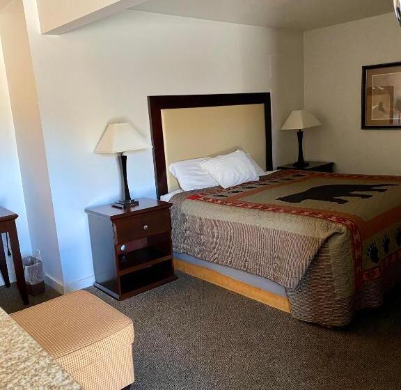 Стандартный Номер Кровать Кинг, Holiday Lodge