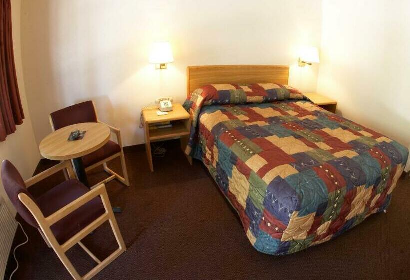 Номер Стандарт, Ez 8 Motel Airporter