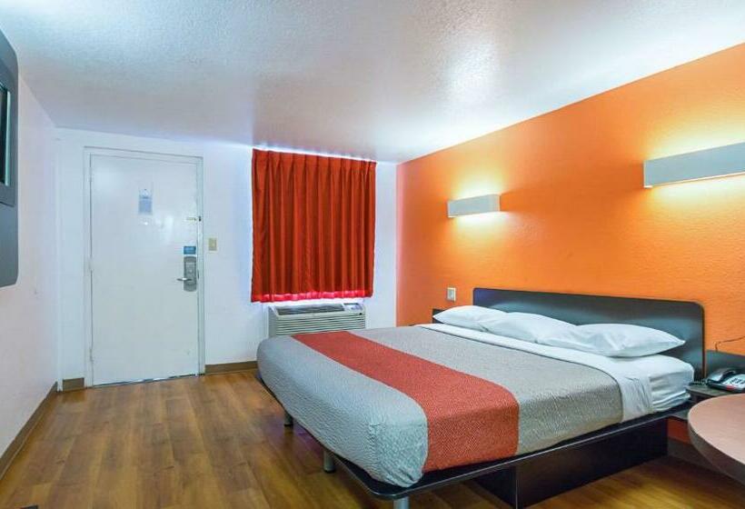 适合残疾人使用的标准间, Motel 6 Round Rock, Tx