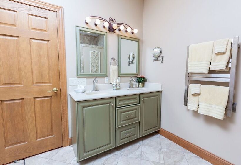 Suite, Scottish Bed & Breakfast