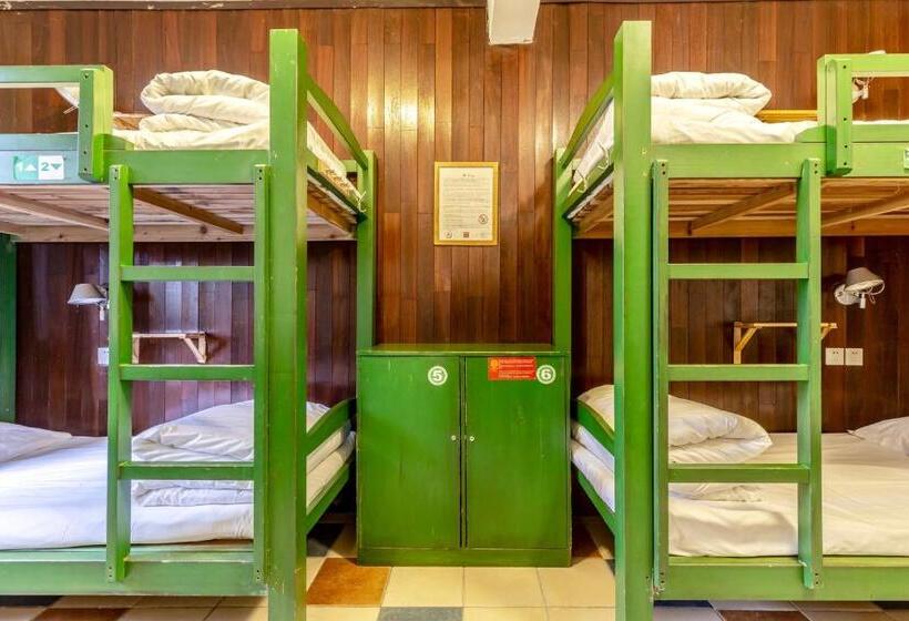 Кровать в Общей Комнате, Hofang Guest House