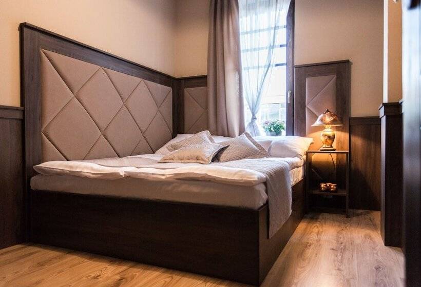 Номер Стандарт, Komló Hotel Gyula