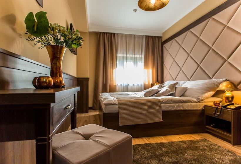 Номер Superior, Komló Hotel Gyula