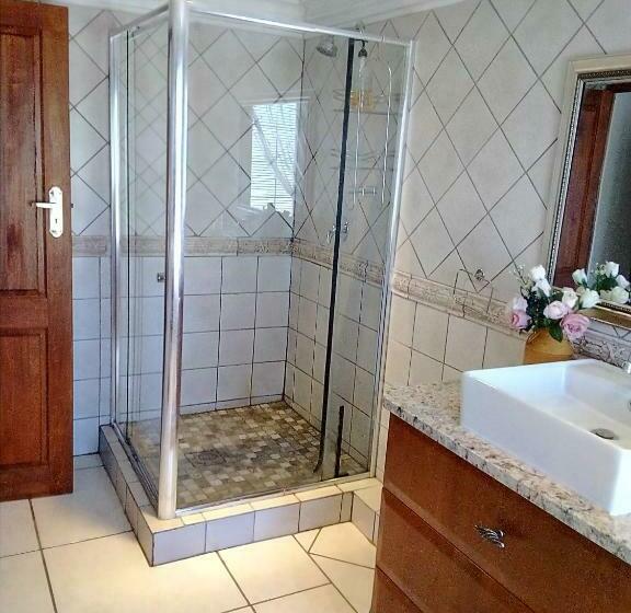 Номер Стандарт, Mt Horeb Manor