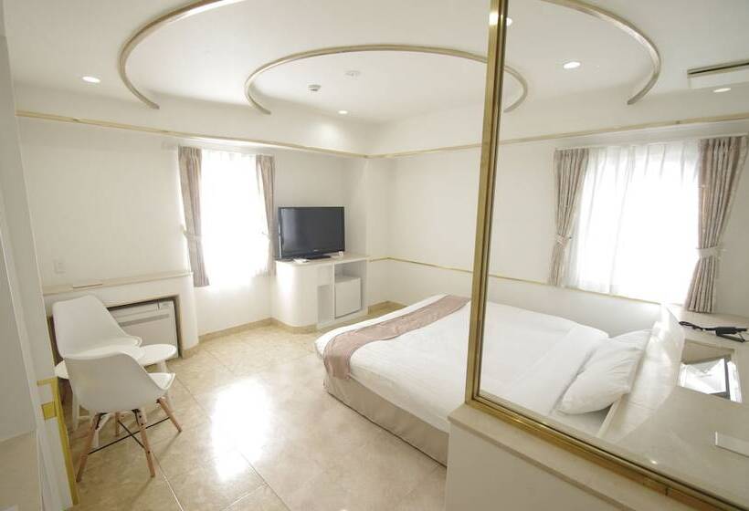 Номер Deluxe Кровать Кинг, Imalle Yokohama Isezakicho
