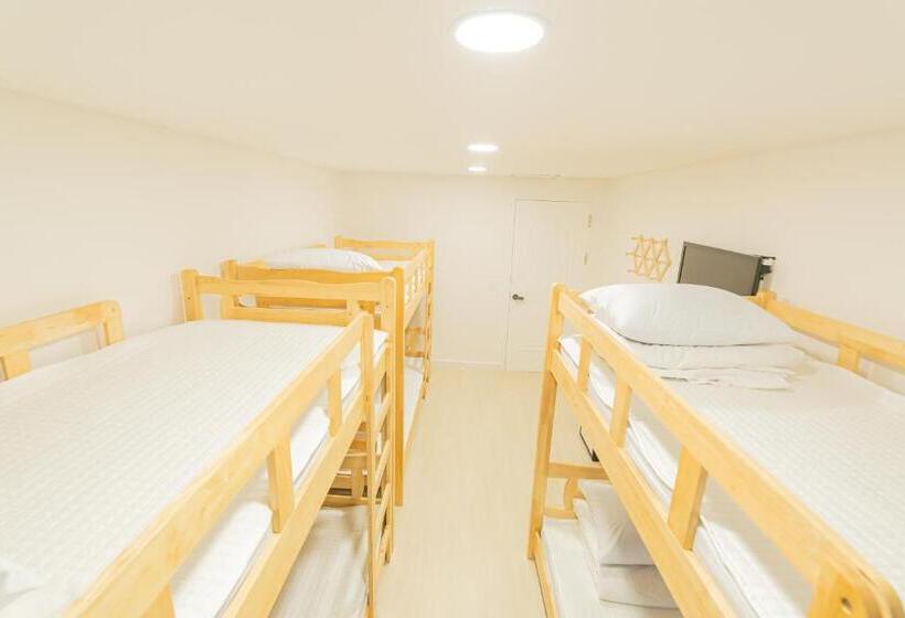 패밀리 룸, James Blue Hostel