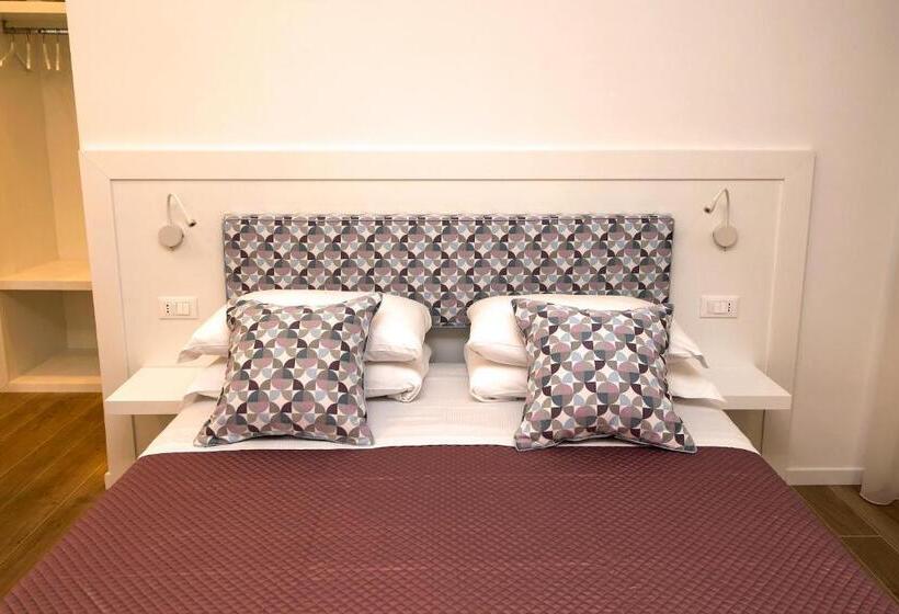 اتاق لوکس سه تخته, Dea Guest House