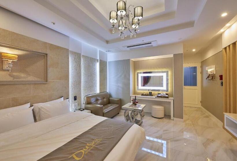 اتاق لوکس, Dubai