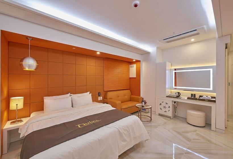 اتاق لوکس, Dubai
