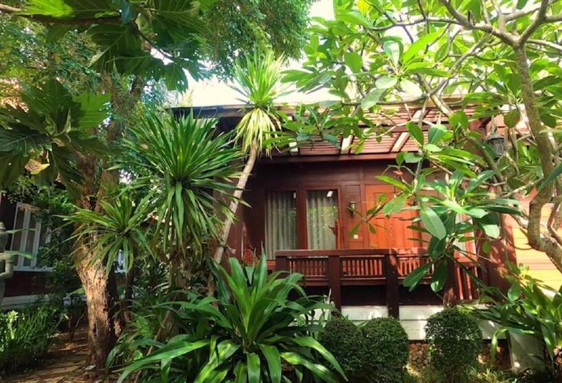 سوییت لوکس, Try Palace Resort Kep