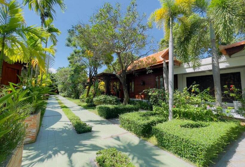 سوییت لوکس, Try Palace Resort Kep