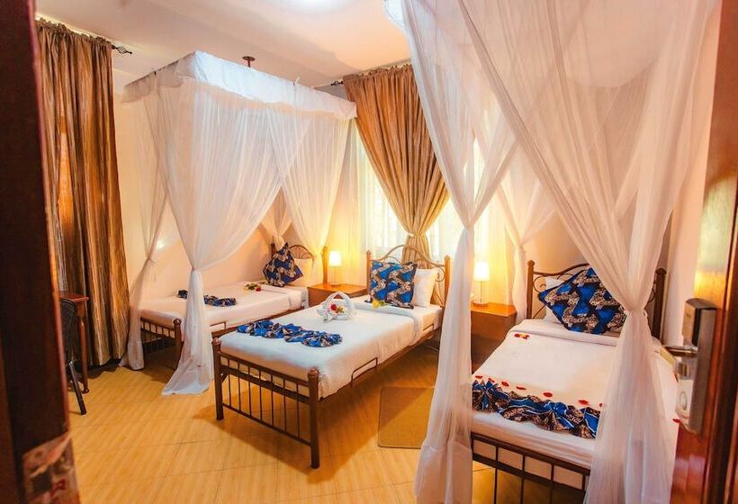 Номер Стандарт Трехместный, The Okaseni Lodge