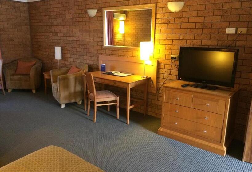 エクゼクティブスイート, James Street Motor Inn