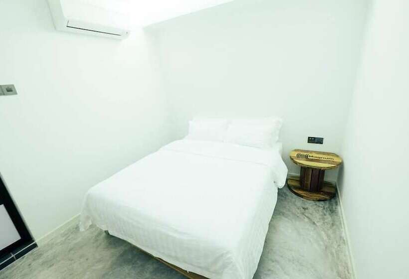 Camera Deluxe, White Loft