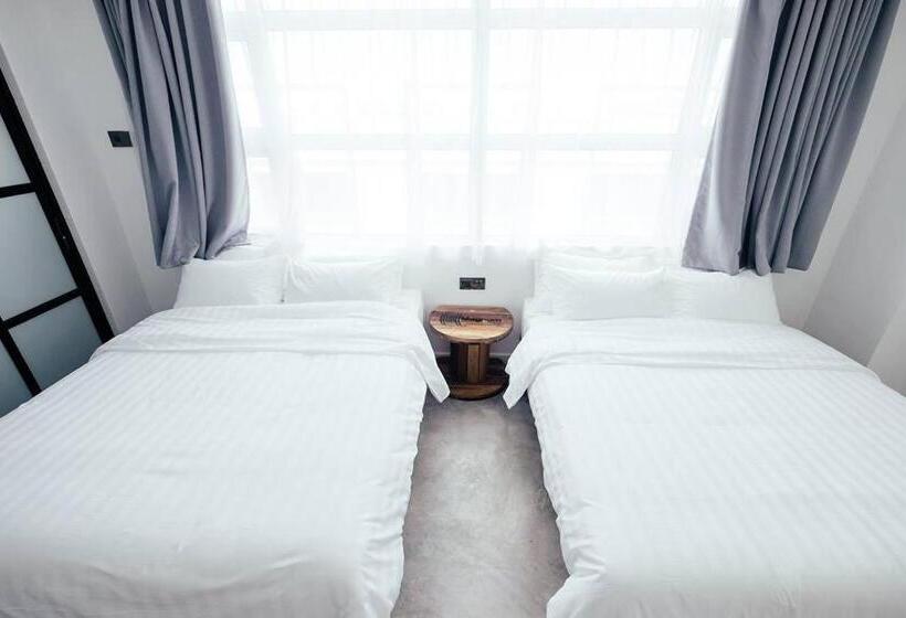Camera Familiare, White Loft