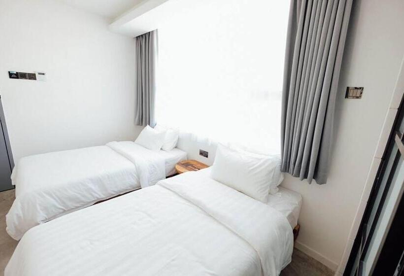Camera Deluxe, White Loft
