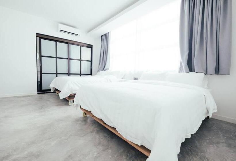 Camera Familiare, White Loft