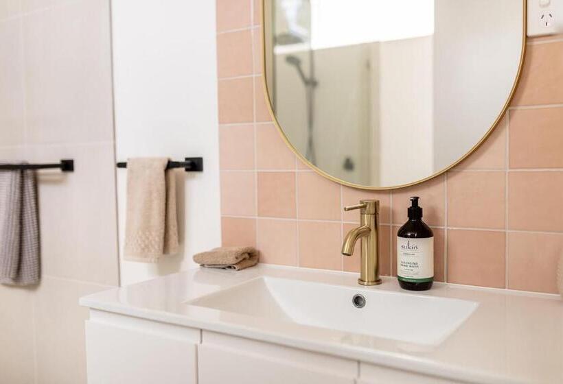 جناح, Kangaroo Island Seaview Motel