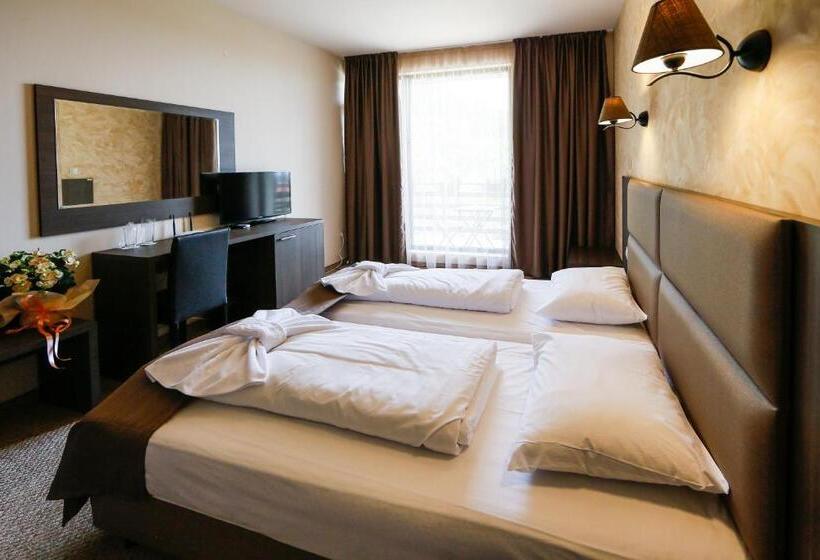 اتاق لوکس, Family Hotel Ognyanovo