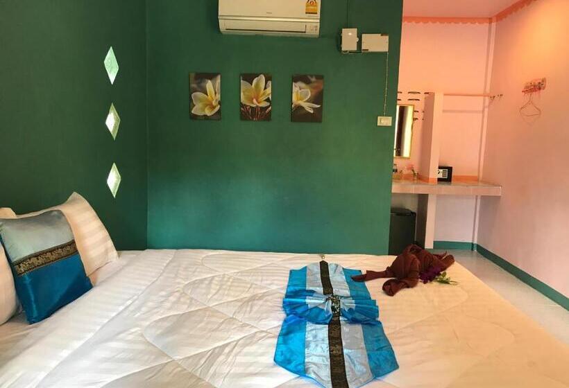 Номер Deluxe с Балконом, Rimsuan House