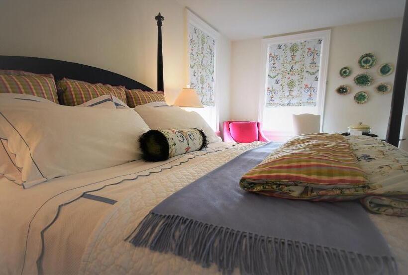 高级套房, 34 State Historic Luxury Suites Skaneateles