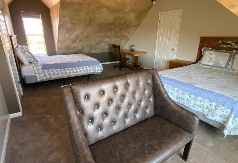 Люкс Повышенной Комфортности, Skyridge Inn