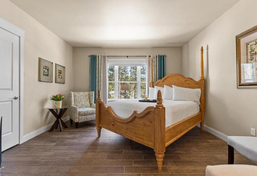 Люкс, Summer Creek Inn