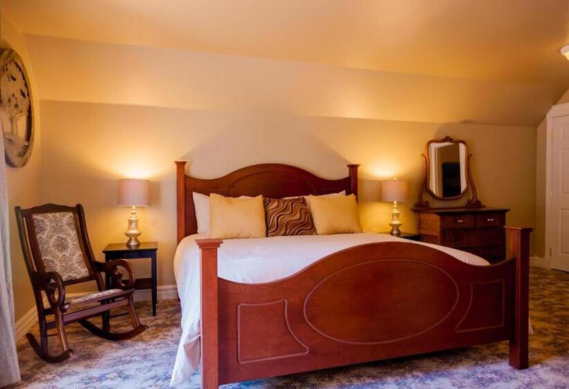 Люкс Deluxe Кровать Кинг, The Oakwood Inn