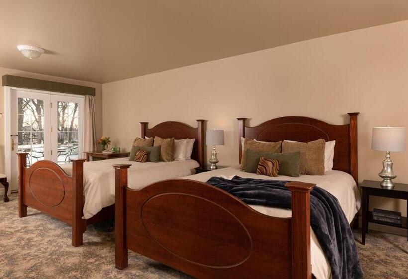 Номер Deluxe, The Oakwood Inn
