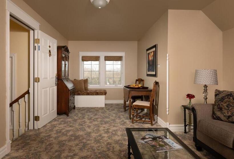 Люкс Deluxe Кровать Кинг, The Oakwood Inn